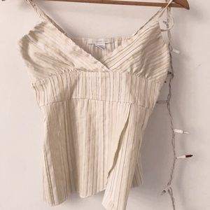 Now, let’s talk about this top!